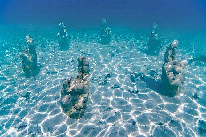 Trip to Isla Mujeres by Catamaran, with snorkeling and drinks - The private Beach Club buffet: food you can count on