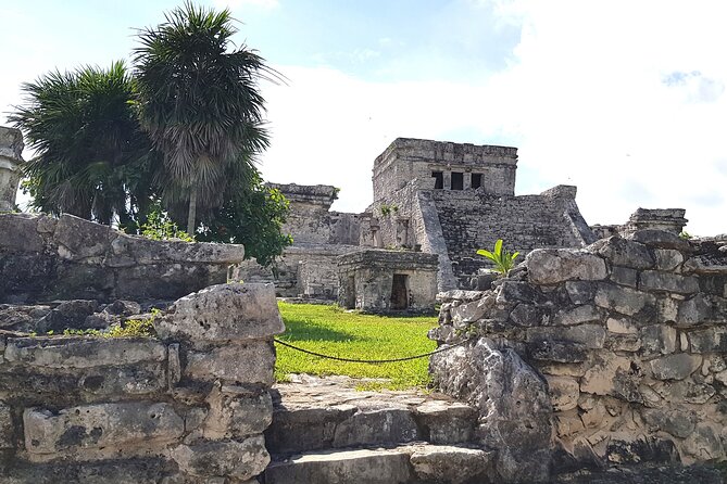 Tulum Express from Cancun and Riviera Maya - Optional Stop 3: Puerto Aventuras and the Dolphin Swim Rules