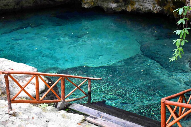 Tulum Ruins 4 Cenotes & Giant Sculpture - Stop 1 in Tulum: Ruins Views, Plus Your Admission Is Already Taken Care Of