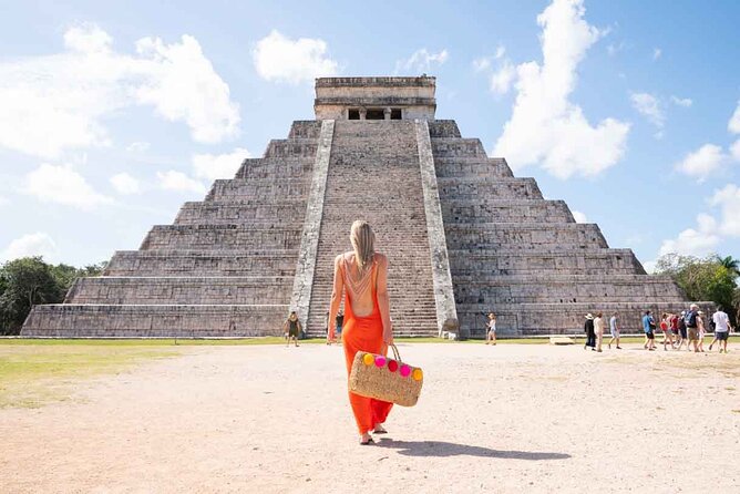 VIP tour to Chichen Itza, Hubiku & Ik Kil. Lunch and transport - Chichén Itzá with a guide: what the 2 hours really means