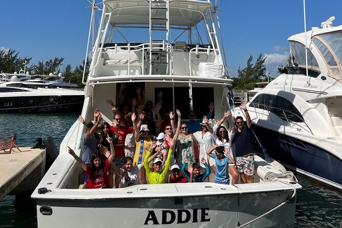 VIP YACHT up to 28 passengers - Isla mujeres snorkel - Open Bar, Bluetooth Soundtrack, and the Comfort Stuff