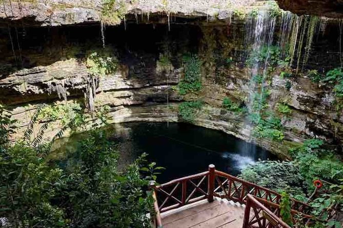 Visit Chichén Itzá from Cancun or Riviera Maya; Lunch and Cenote - Guide quality and English: how to set expectations
