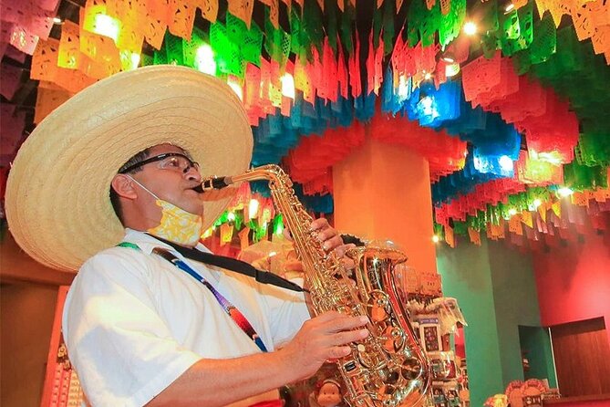 Xoximilco Tour Mexican Party Night! From Cancun & Playa Del Carmen - Photos and footwear: two small things that can change your mood