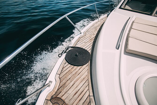 Yacht Meridian 40FT Best Private Rental in Cancun - Boat comfort and condition: what to expect day-to-day