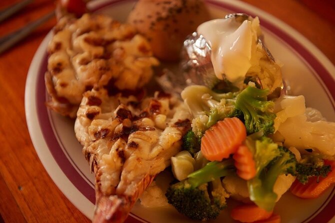 Your Romantic Dinner in Cancun, includes national open bar and live music - Who should book this romantic galleon dinner cruise